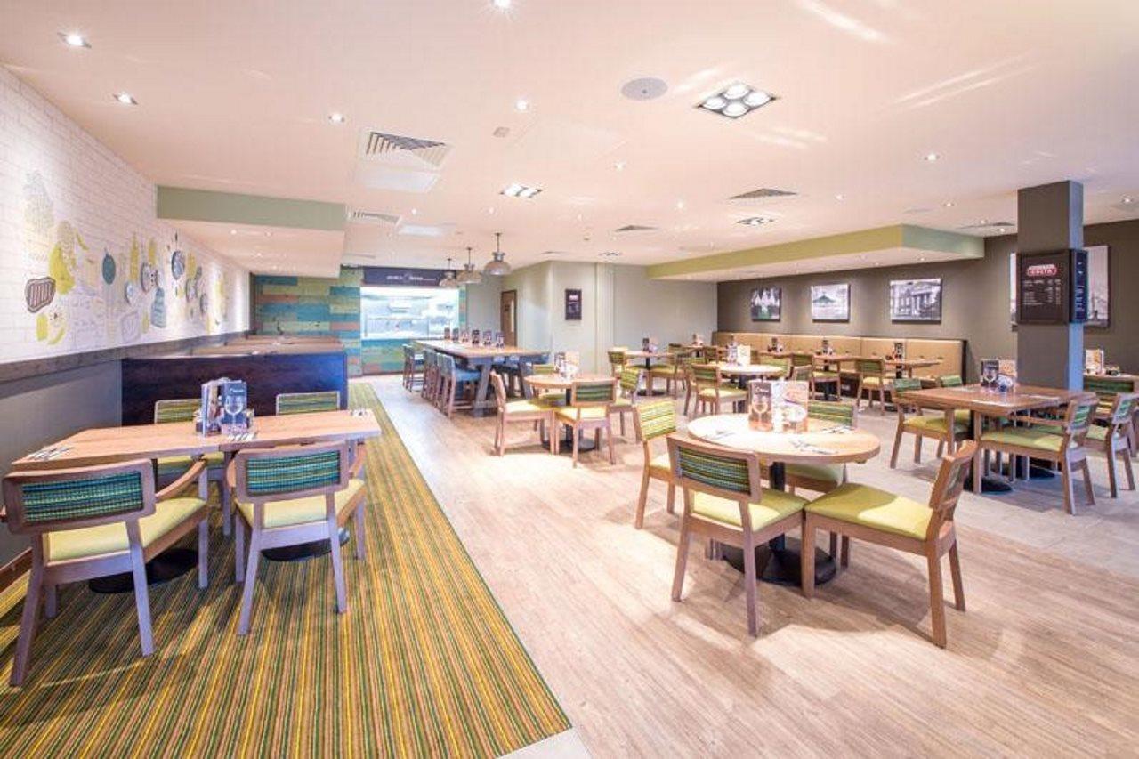 Premier Inn Basingstoke Town Centre Kültér fotó